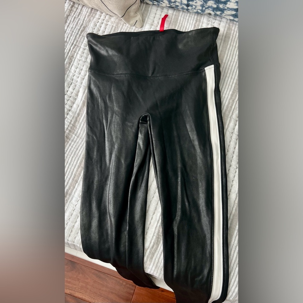 Classic SPANX with white stripe. NW/OT